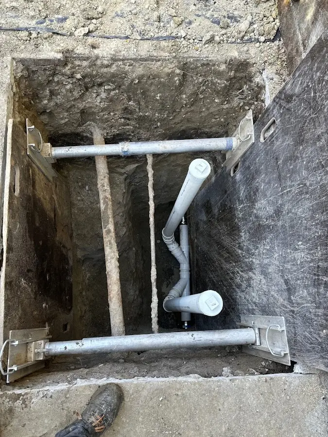 Experienced plumber completing Gas Line Repair work in Orchard City